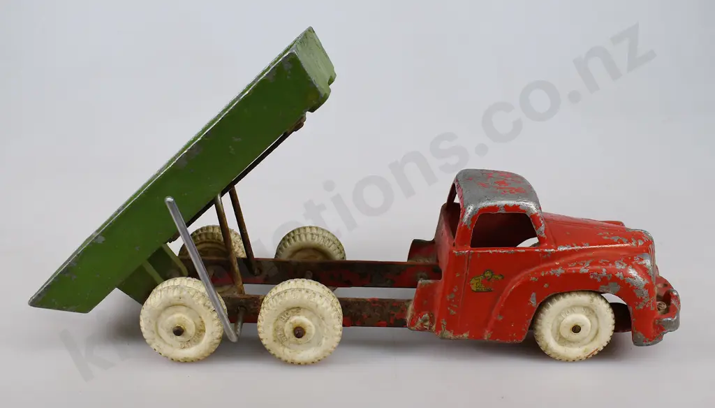 FUN HO LARGE TIP TRUCK 502 Image 1++