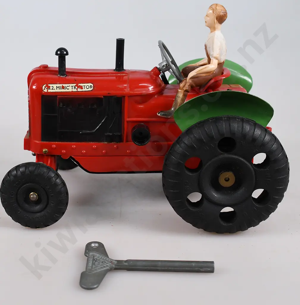 TRI-ANG BOXED MINIC SERIES 2 CLOCKWORK POWERED NUFFIELD TOY TRACTOR Image 1++