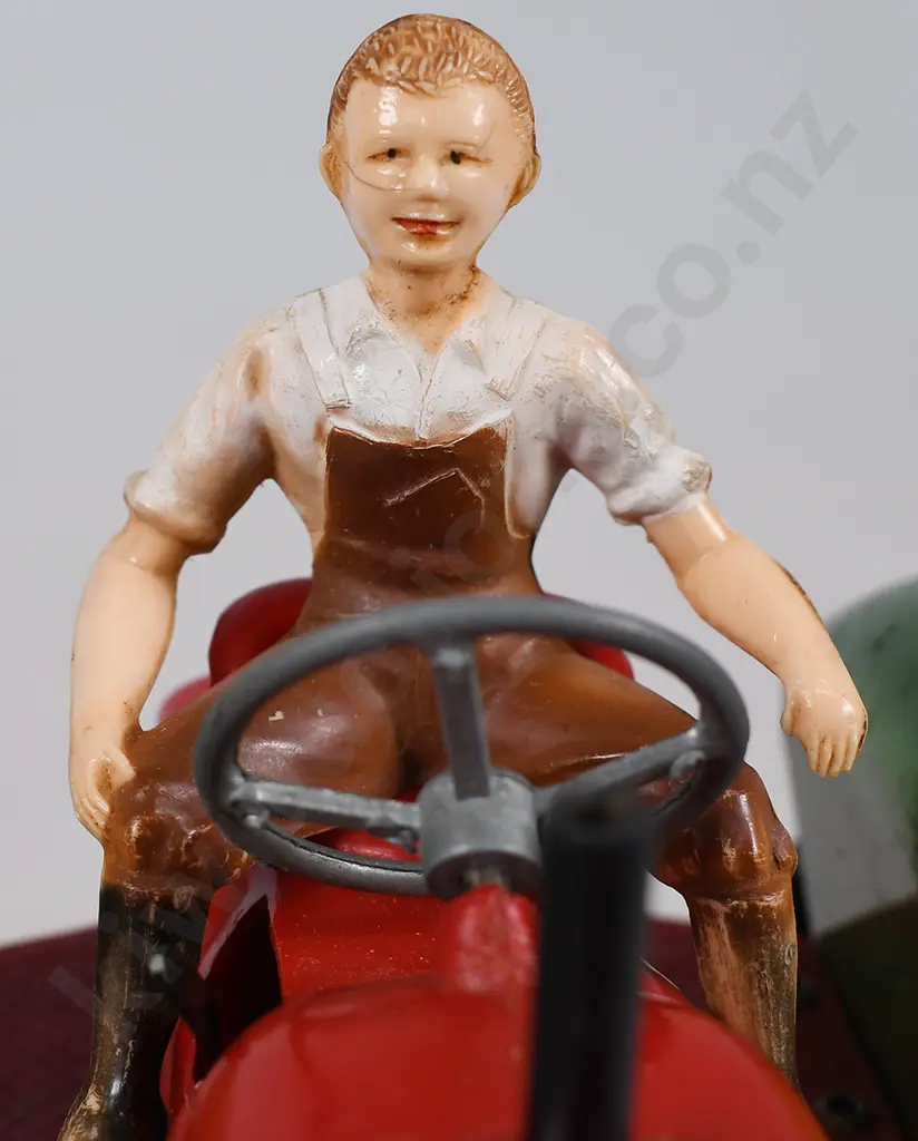 TRI-ANG BOXED MINIC SERIES 2 CLOCKWORK POWERED NUFFIELD TOY TRACTOR Image 1++