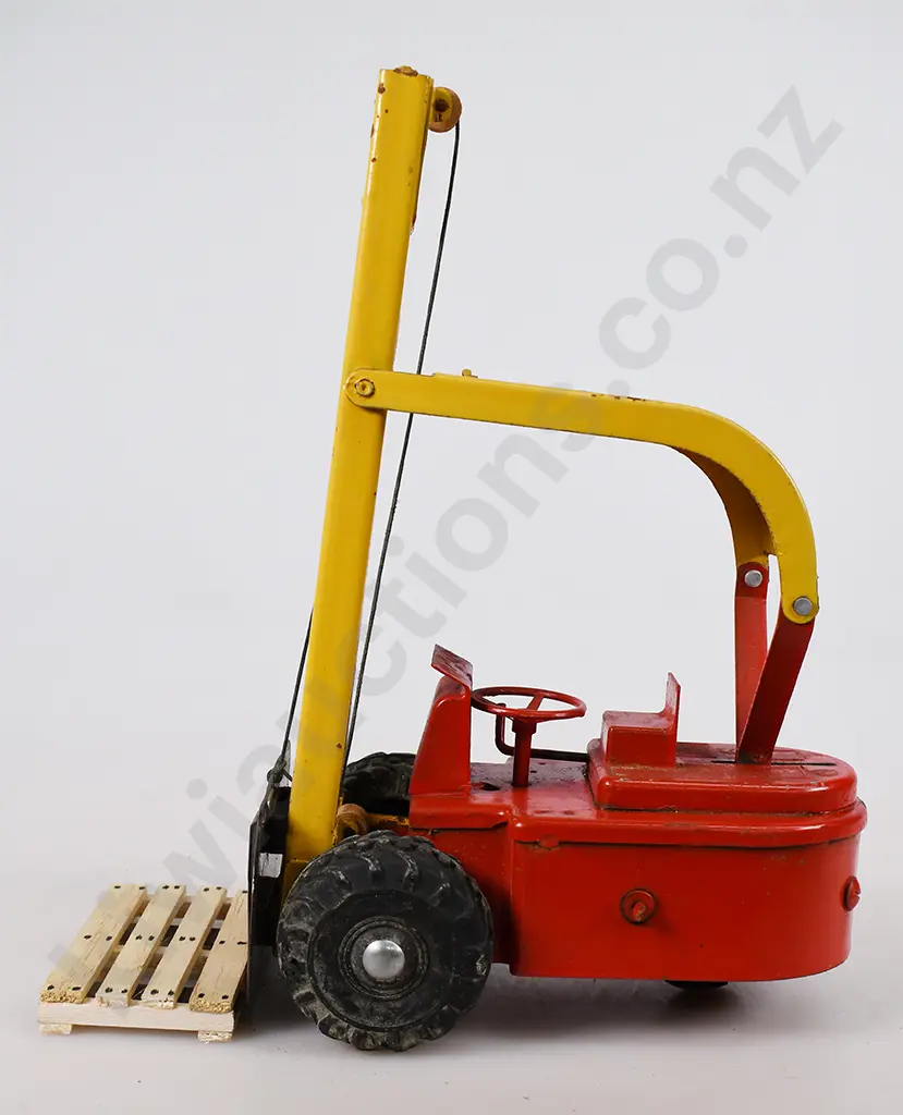 TRI-ANG FORKLIFT NUMBER 40799 Image 1++