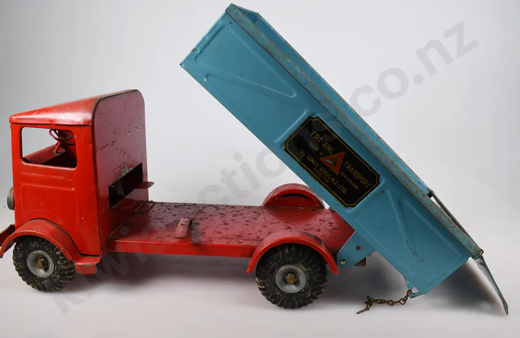 TRI-ANG 200 SERIES TIP TRUCK Image 1++
