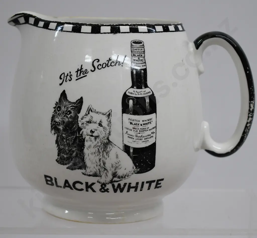BLACK & WHITE SCOTCH WHISKY JUG Image 1++