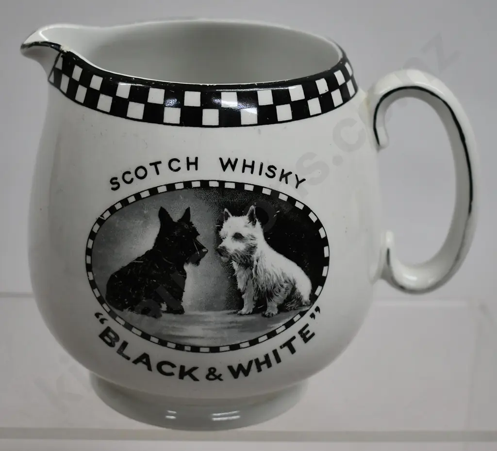 BLACK & WHITE WHISKY WATER JUG Image 1++