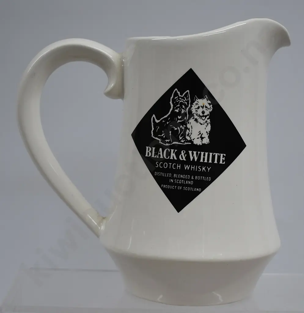 BLACK & WHITE SCOTCH WHISKY JUG Image 1++