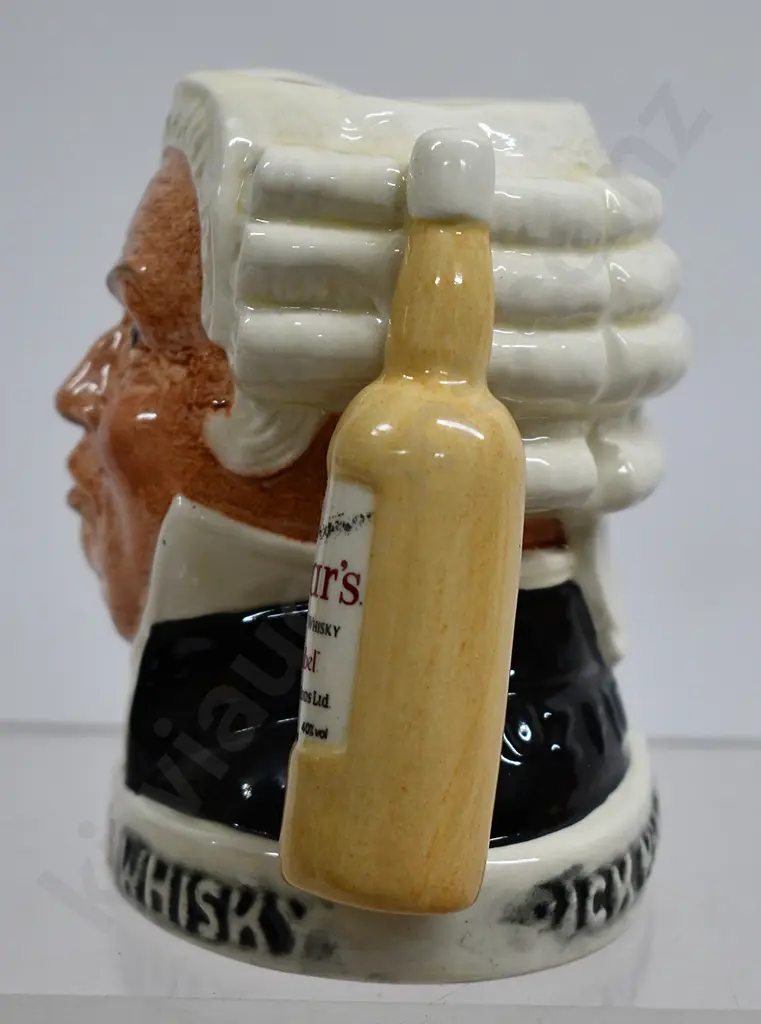 DEWARS BUZFUZ CHARACTER DECANTER Image 1++