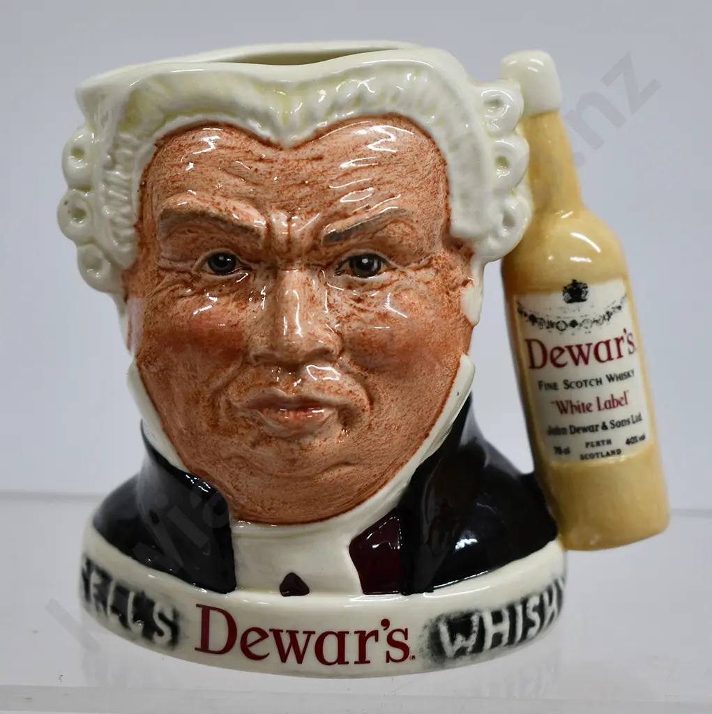 DEWARS BUZFUZ CHARACTER DECANTER Image 1++