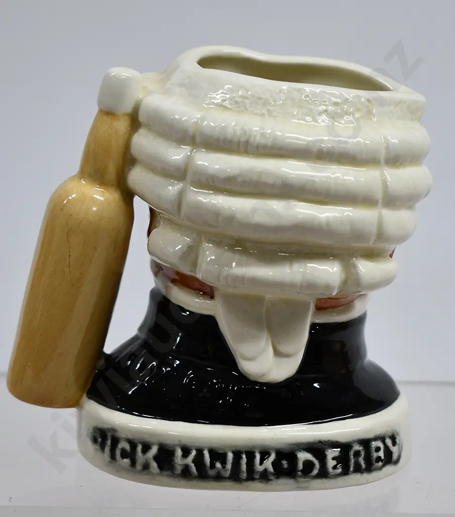 DEWARS BUZFUZ CHARACTER DECANTER Image 1++