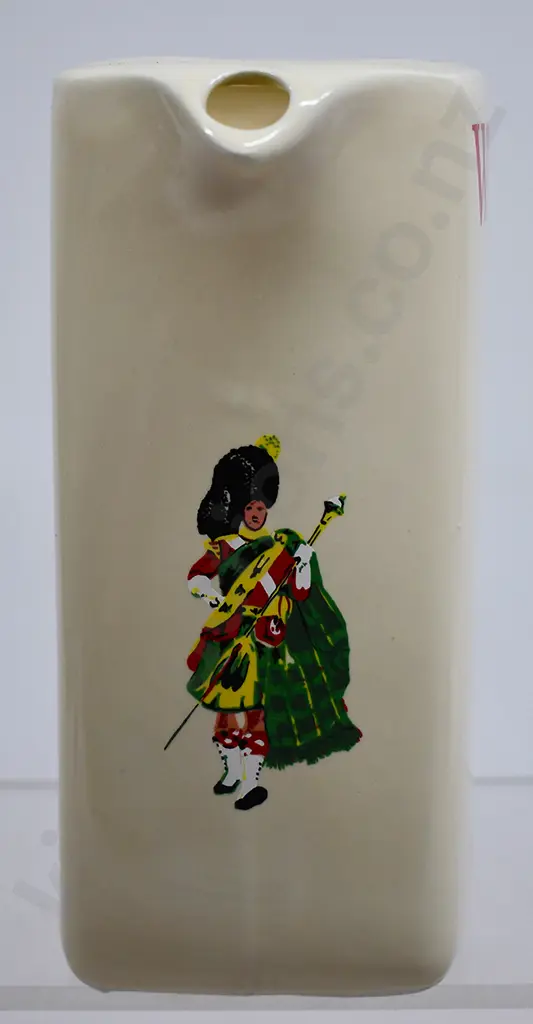 DEWAR'S WHITE LABEL WHISKY WATER JUG Image 1++