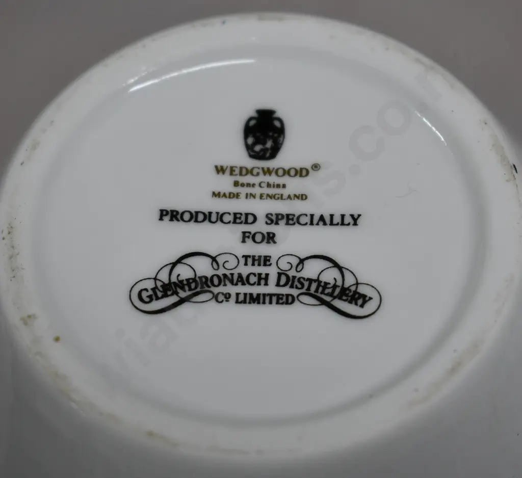 GLENDRONACH DISTILLERY CO ADVERTISING WATER JUG Image 1++