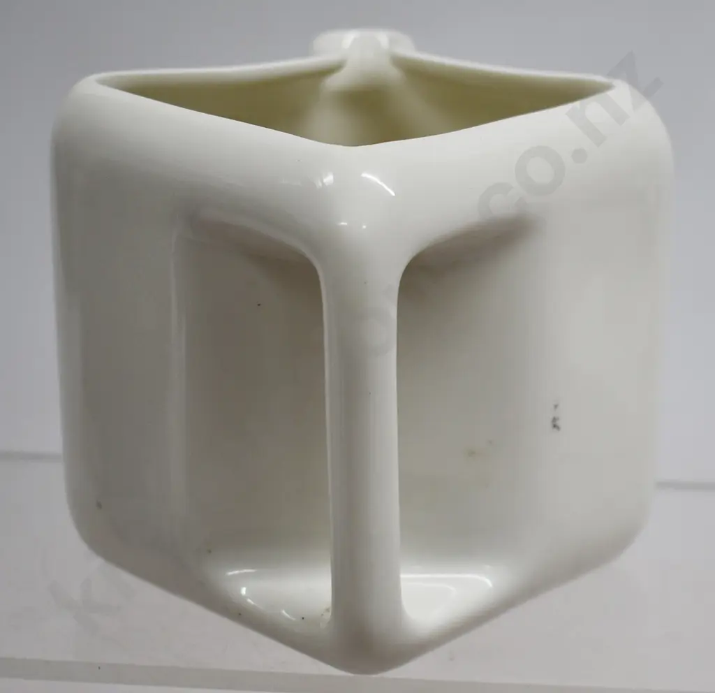 KINTORE SCOTCH WHISKY JUG Image 1++