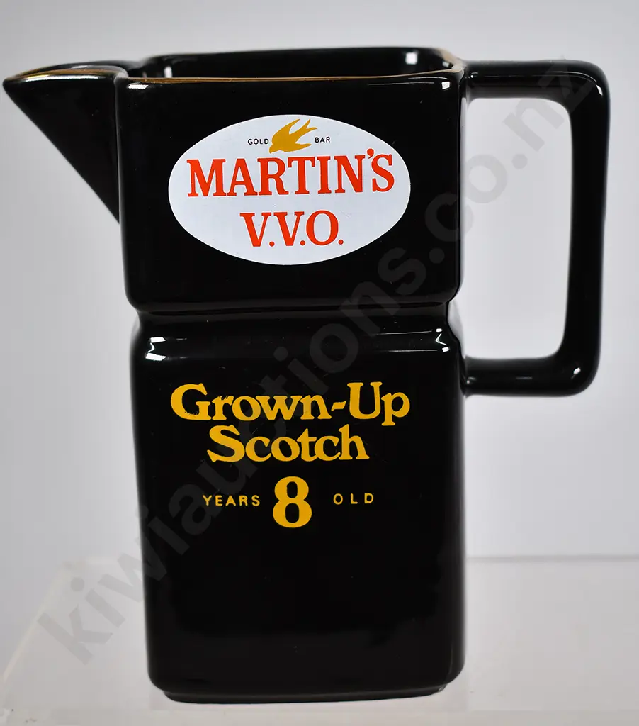 MARTIN'S V.V.O GROWN-UP SCOTCH WHISKY JUG Image 1++