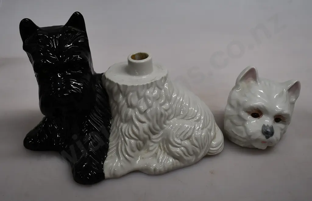 BLACK & WHITE SCOTCH WHISKY  DECANTER Image 1++