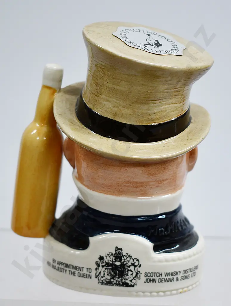 DEWARS CHARACTER DECANTER Image 1++