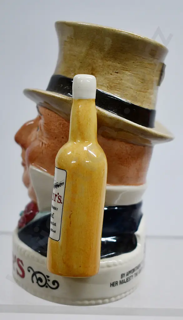 DEWARS CHARACTER DECANTER Image 1++