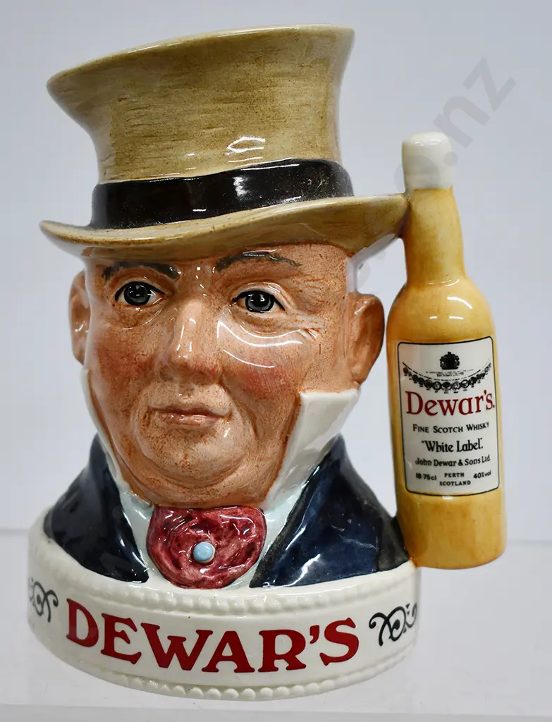 DEWARS CHARACTER DECANTER Image 1++