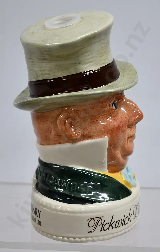 PICKWICK DELUXE WHISKY CHARACTER DECANTER Image 1++