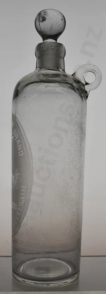 POLLEN & ZOON SEAHORSE BRAND CLEAR GLASS FREE BLOWN GIN Image 1++