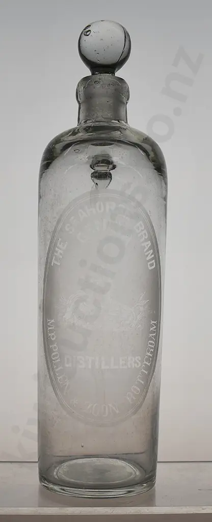 POLLEN & ZOON SEAHORSE BRAND CLEAR GLASS FREE BLOWN GIN Image 1++