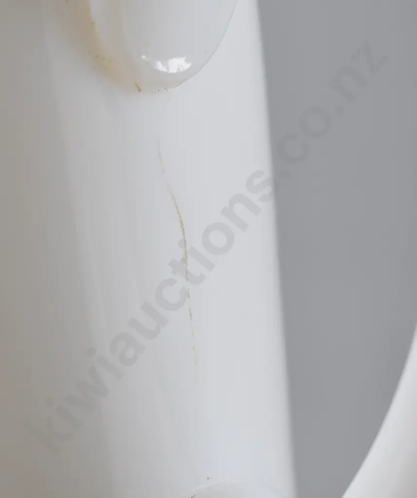 WILLIAM'S ABERDEEN WHISKY MILK GLASS JUG Image 1++