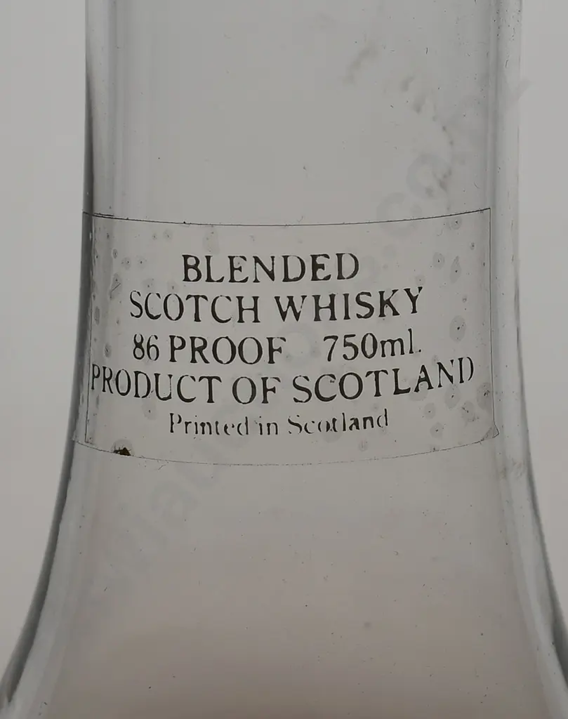 WHITE HORE AMERICA'S CUP SCOTCH WHISKY GLASS DECANTER Image 1++