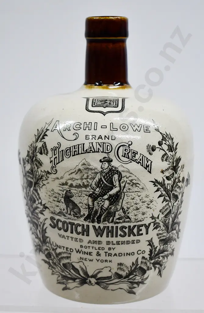 ARCHIE-LOWE HIGHLAND CREAM WHISKEY STONEWARE JUG Image 1++