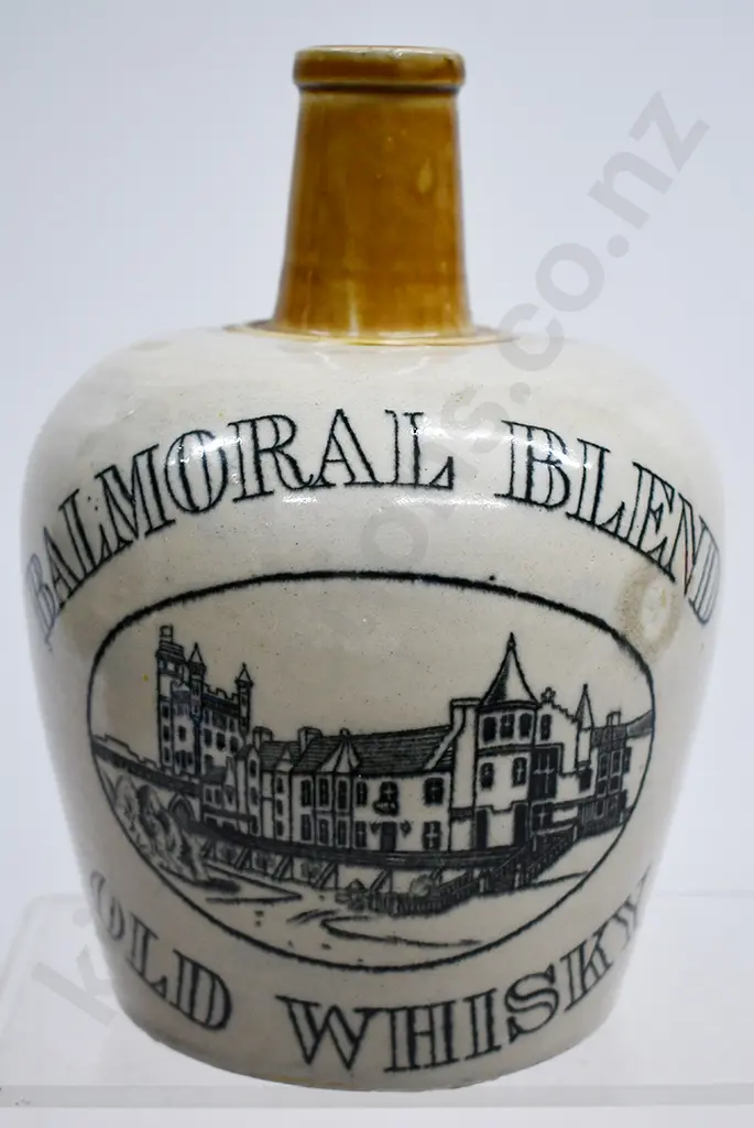 BALMORAL BLEND STONEWARE WHISKY JUG Image 1++