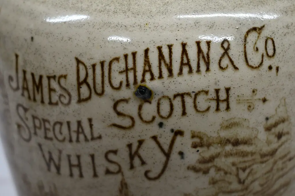 BUCHANAN HOUSE OF COMMONS STONEWARE WHISKY JUG Image 1++