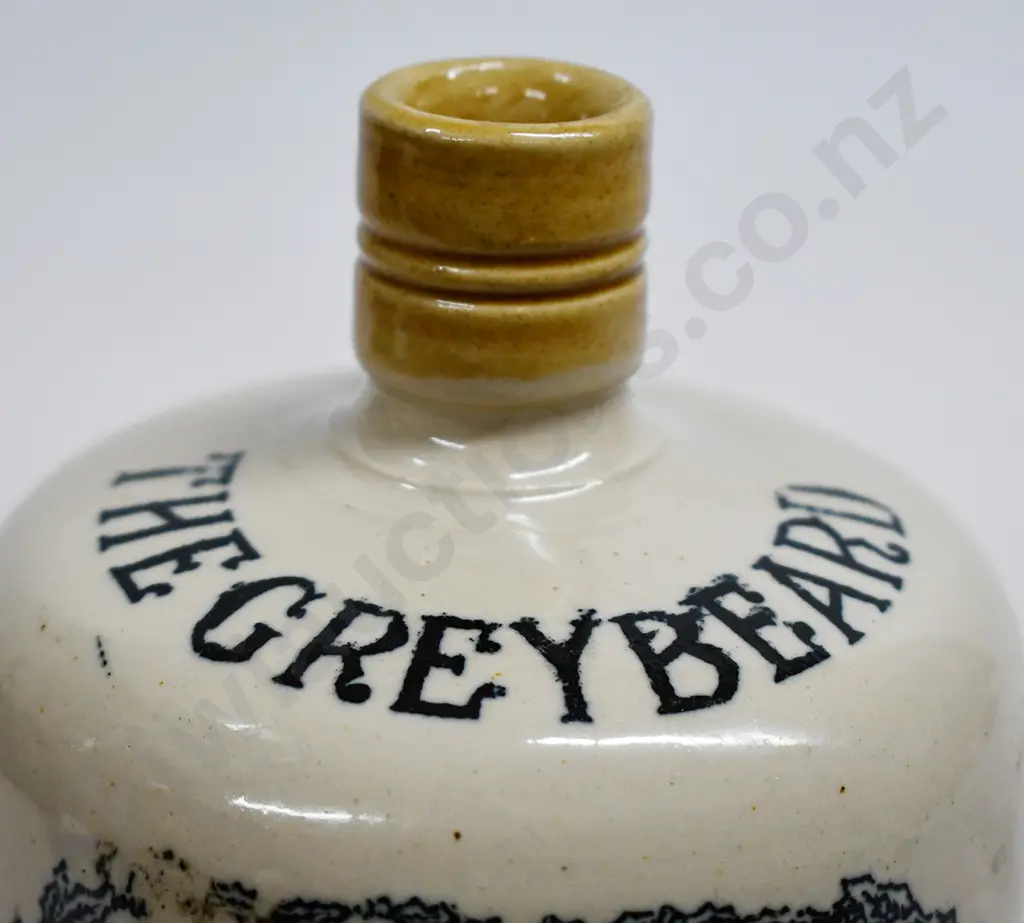 THE GREYBEARD STONEWARE WHISKY JUG Image 1++