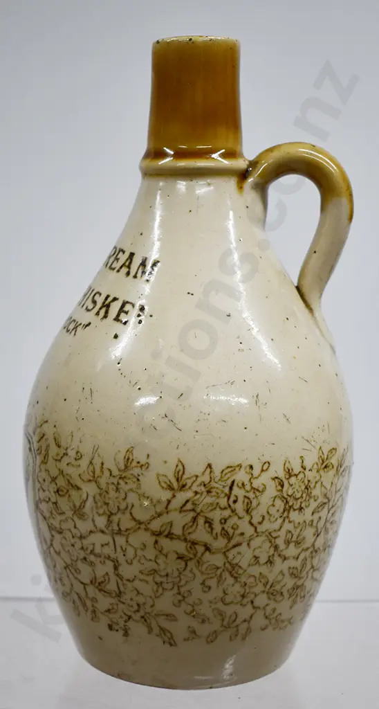 SHAMROCK IRISH WHISKEY STONEWARE JUG Image 1++
