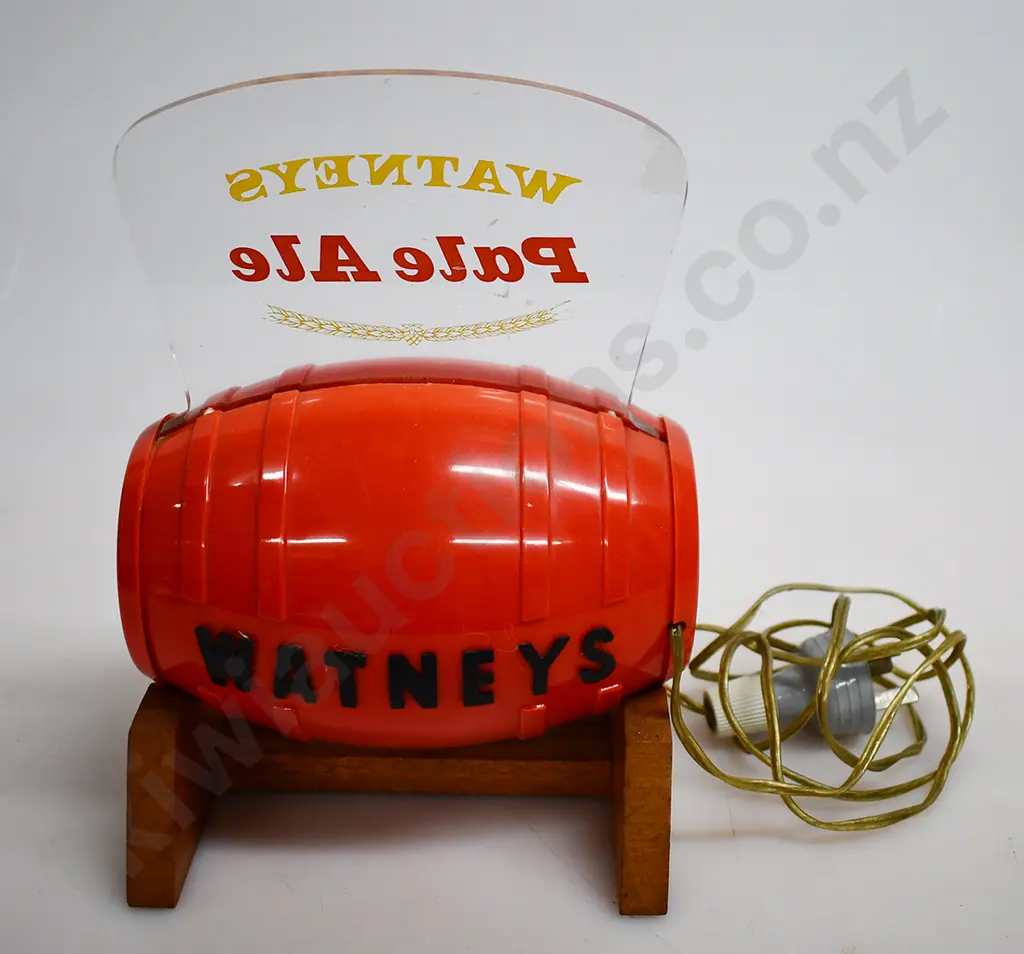 WATNEY'S PALE ALE ILLUMINATED LIGHT Image 1++
