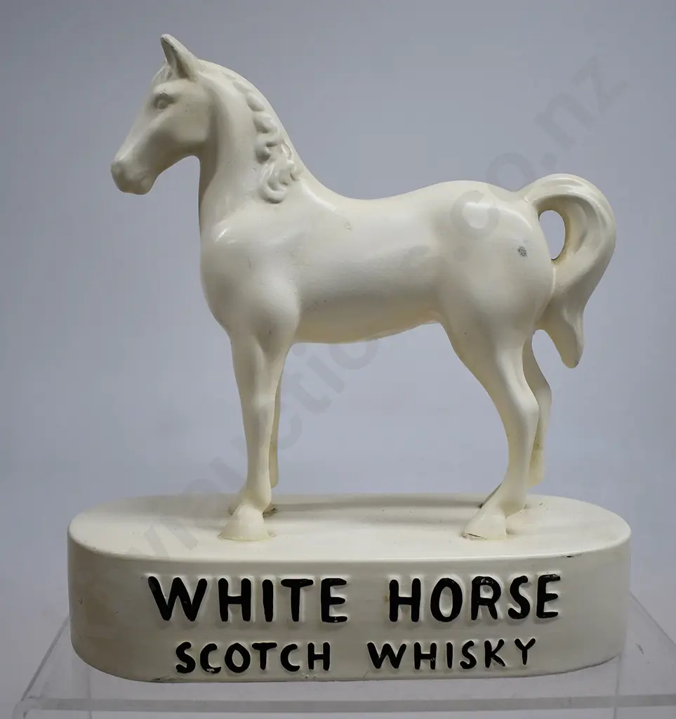 WHITE HORSE WHISKY FIGURE Image 1++