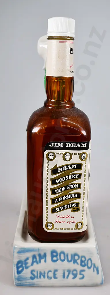 JIM BEAM COWGIRL FIGURE Image 1++