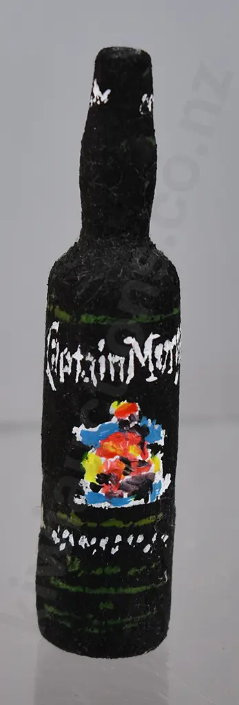 CAPTAIN MORGAN RUM FIGURE Image 1++