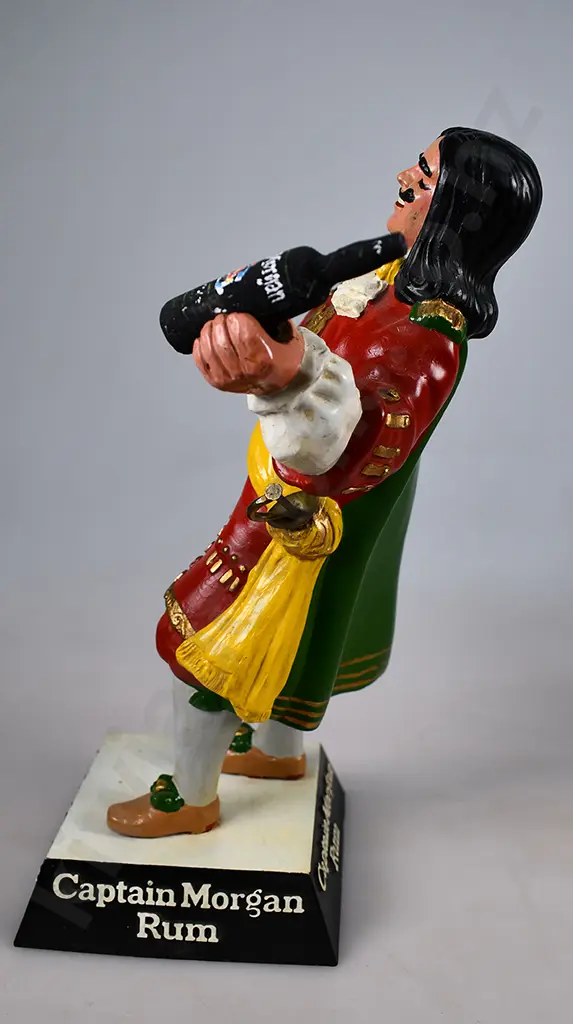 CAPTAIN MORGAN RUM FIGURE Image 1++