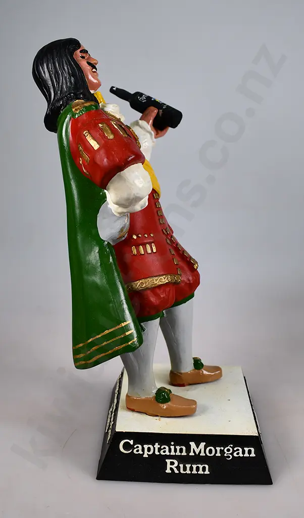 CAPTAIN MORGAN RUM FIGURE Image 1++