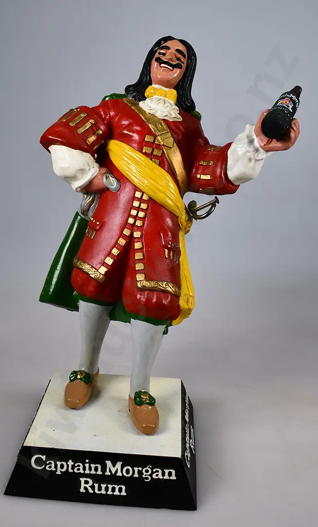 CAPTAIN MORGAN RUM FIGURE Image 1++