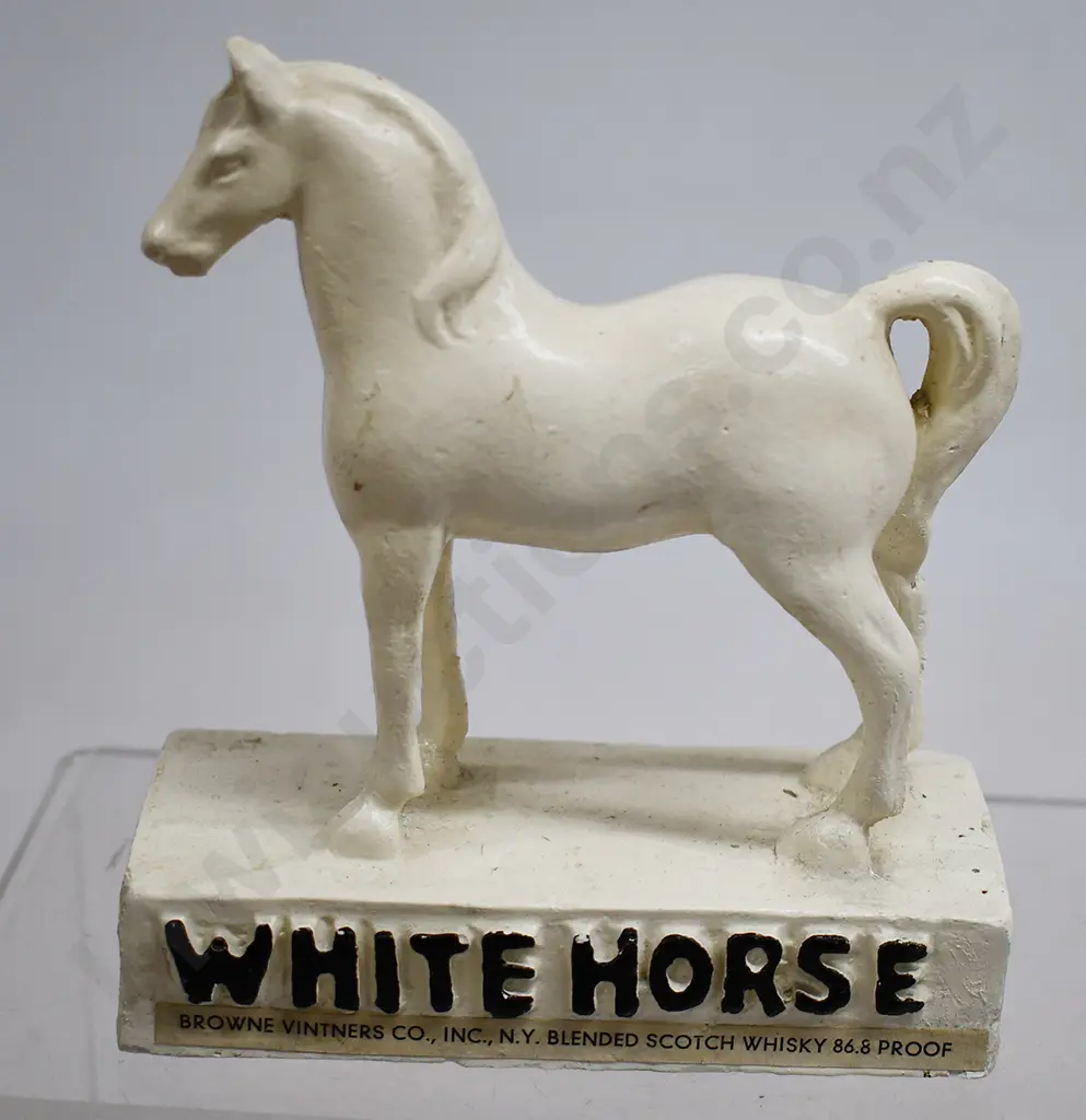WHITE HORSE WHISKY FIGURE Image 1++