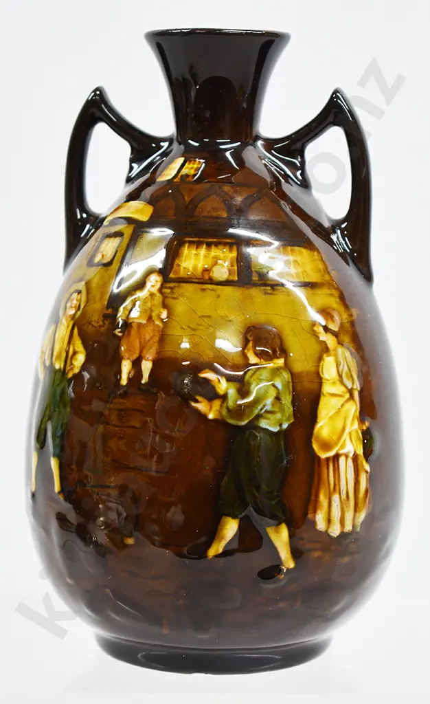 ROYAL DOULTON KINGSWARE TAVERN SCENES FLASK Image 1++