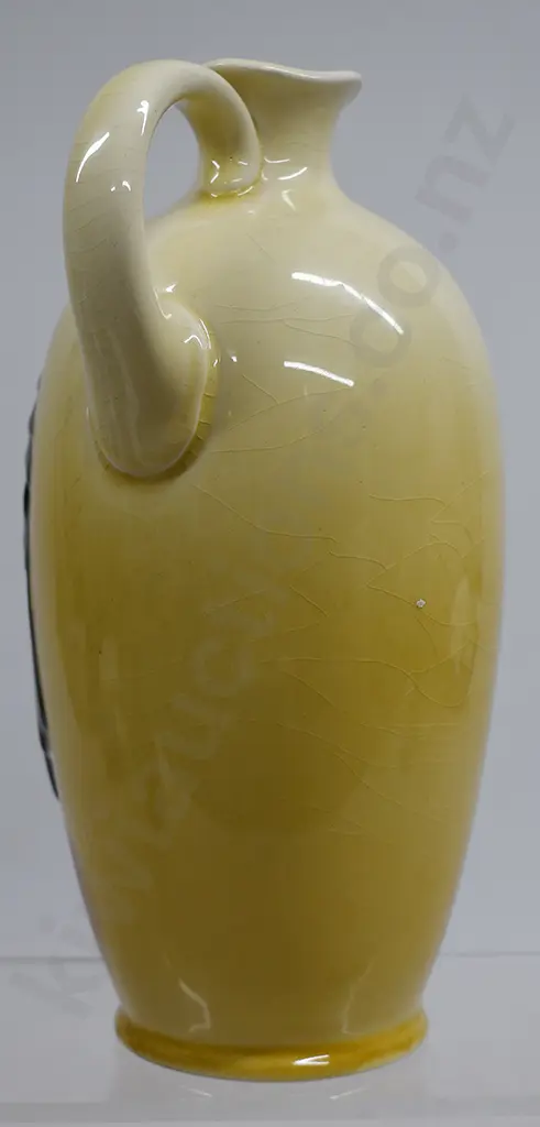 ROYAL DOULTON QUEENSWARE FLASK TONY WELLER Image 1++