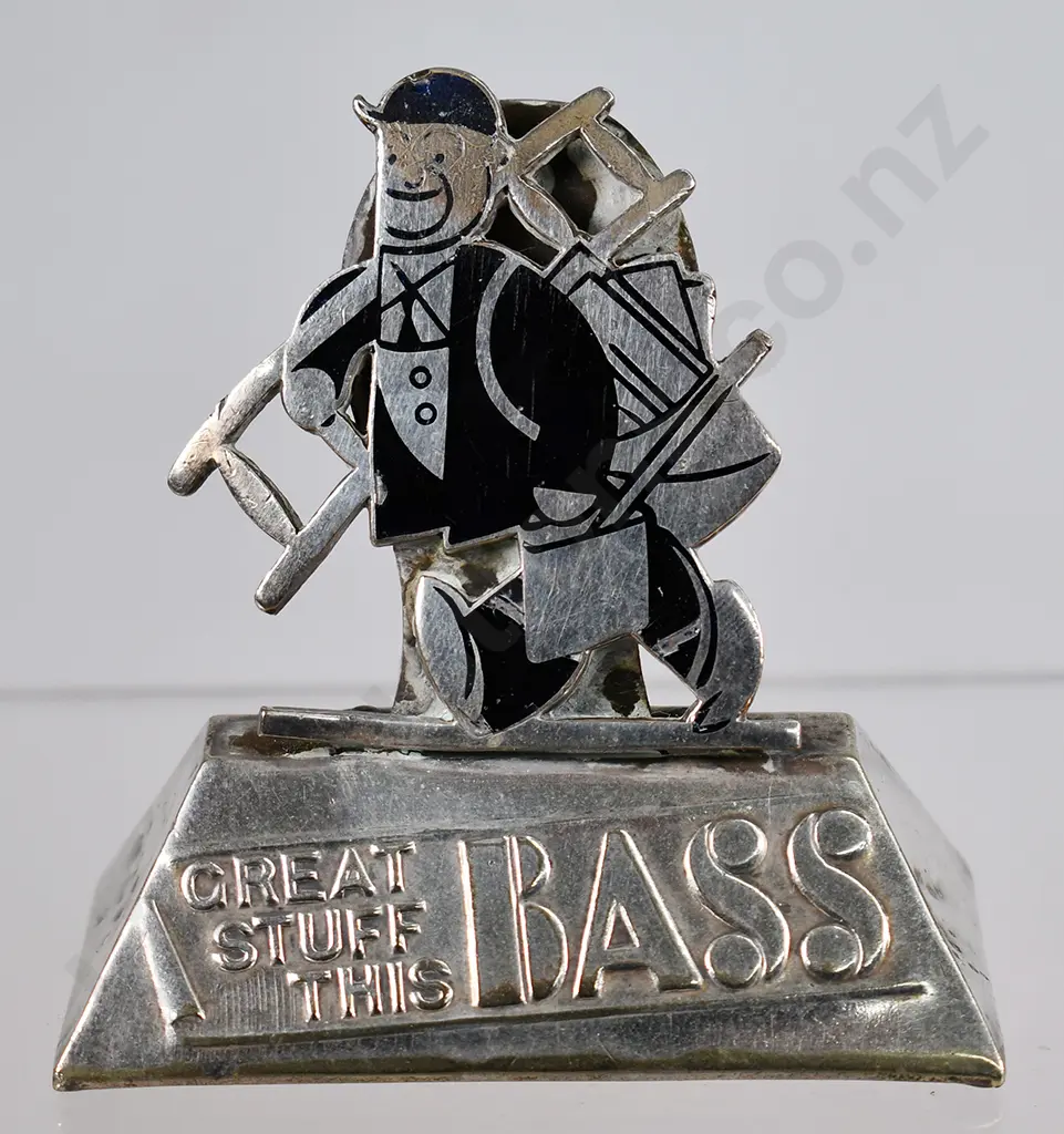 BASS & CO PALE ALE MENU HOLDER Image 1++