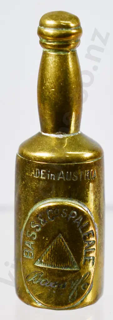 BASS & CO PALE ALE BOTTLE SHAPED VESTA HOLDER Image 1++