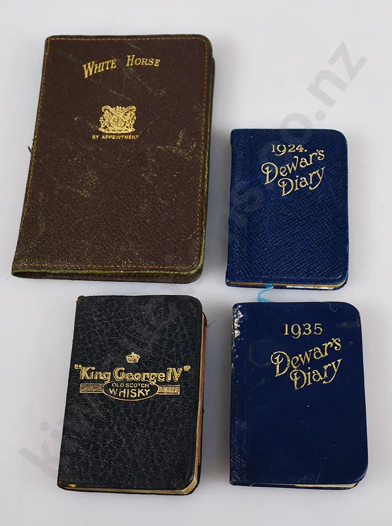 DEWAR'S/WHITE HORSE DIARIES & BLACK & WHITE/DEWAR'S MENUS Image 1++