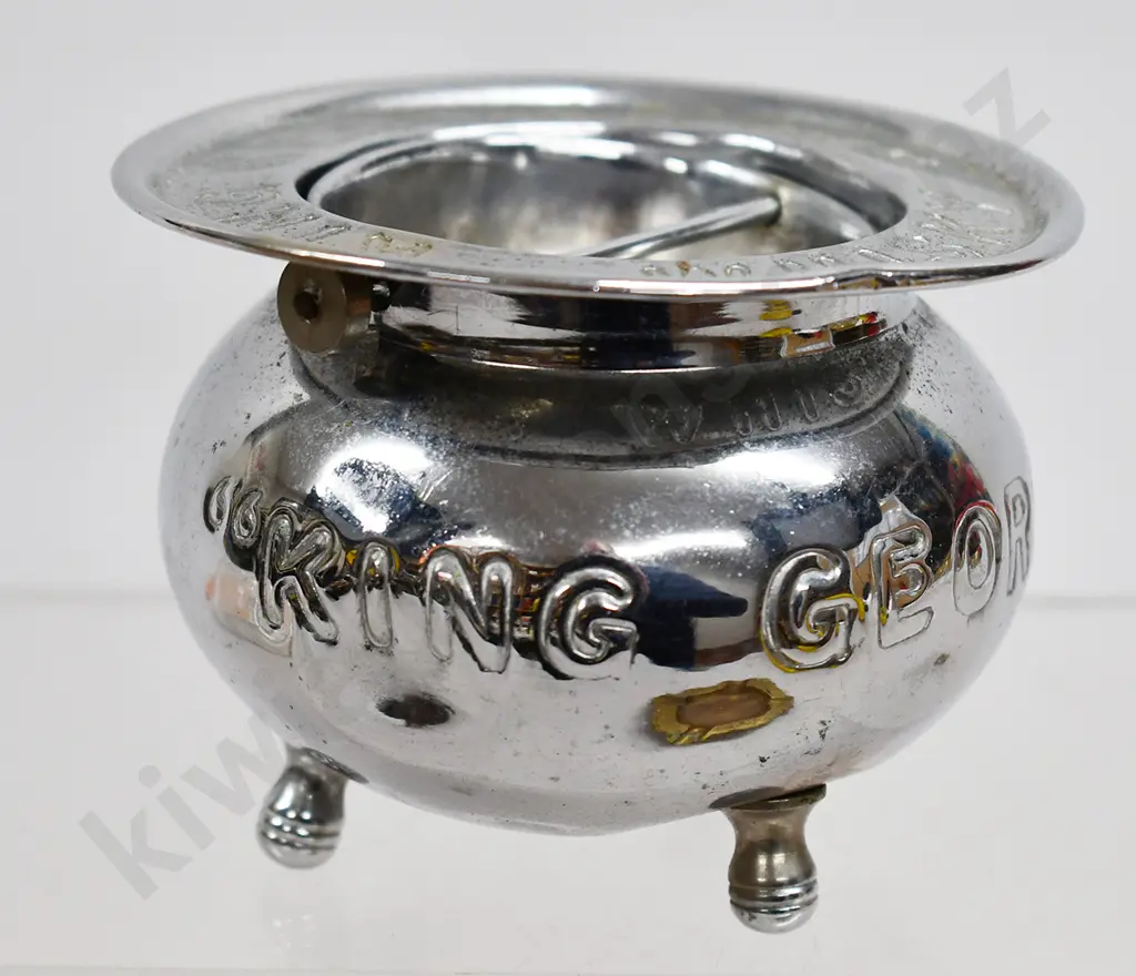 CLANROY & KING GEORGE IV ASHTRAYS Image 1++