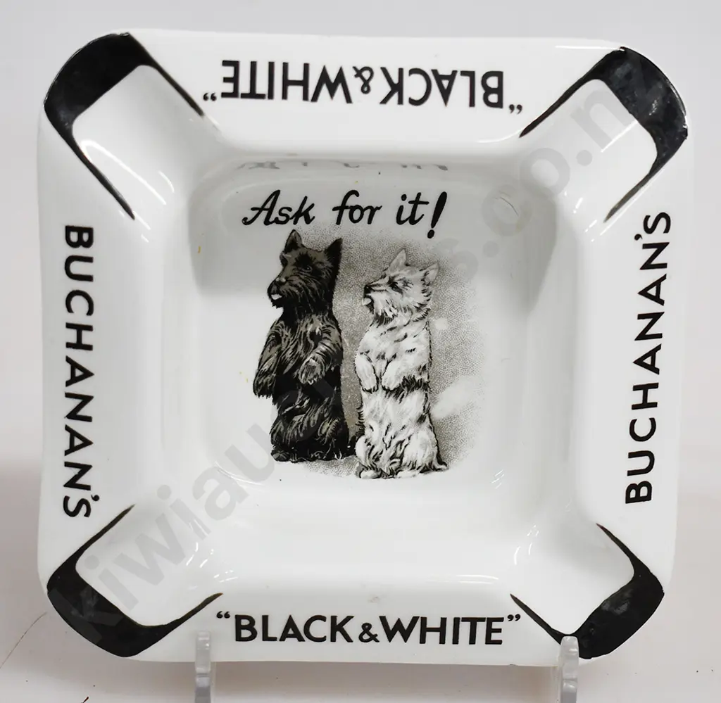 BLACK & WHITE SCOTCH WHISKY ASHTRAY Image 1++
