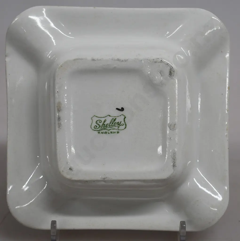 NZ EXHIBITION BLACK & WHITE WHISKY ASHTRAY Image 1++