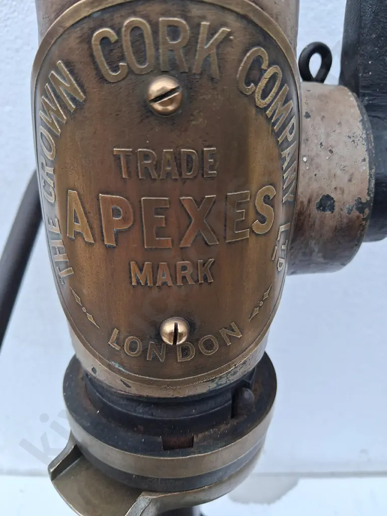 THE CROWN CORKER EARLY CORKING MACHINE Image 1++