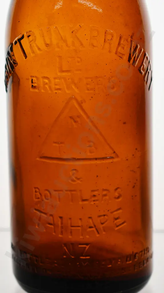 KAURI BREWERY WOODVILLE, MAIN TRUNK BREWERY TAIHAPE BEERS Image 1++