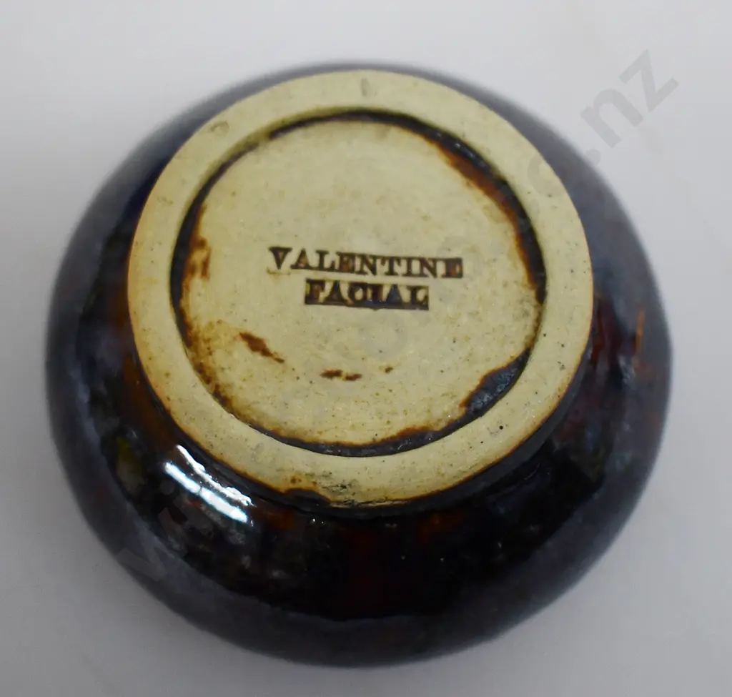 NEW ZEALAND POTTERY ITEMS Image 1++