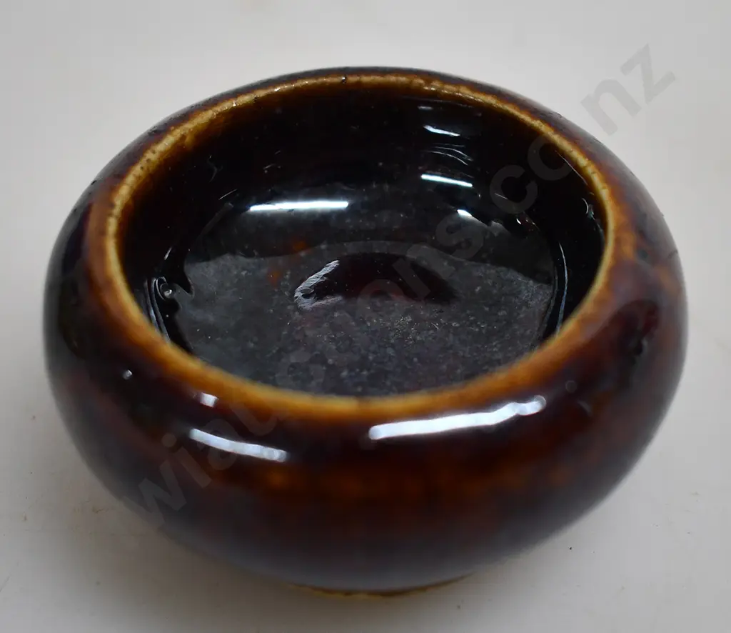 NEW ZEALAND POTTERY ITEMS Image 1++