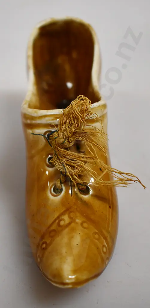 NEW ZEALAND POTTERY ITEMS Image 1++